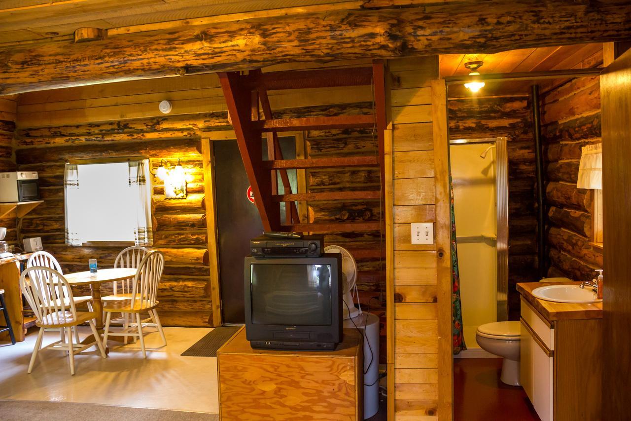 Midnight Sun Log Cabins Moose Pass Екстериор снимка